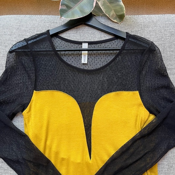 💛 Y2K Vintage Circa 2004 Yellow and Black Mesh long sleeve bodycon dress - Picture 5 of 14